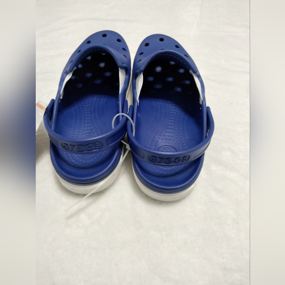 Crocs - Picture 4 of 7